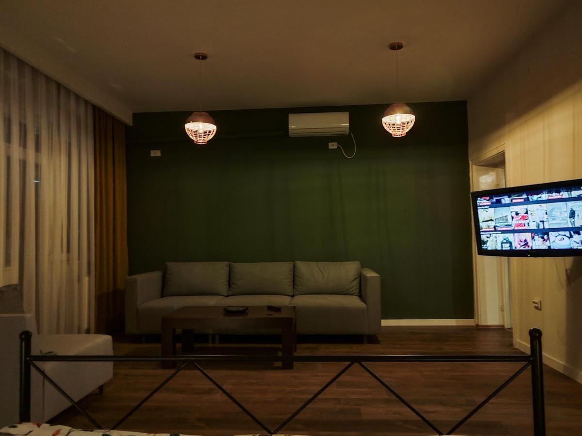 Apartamento Urban Cozy Retreat Pristina Exterior foto