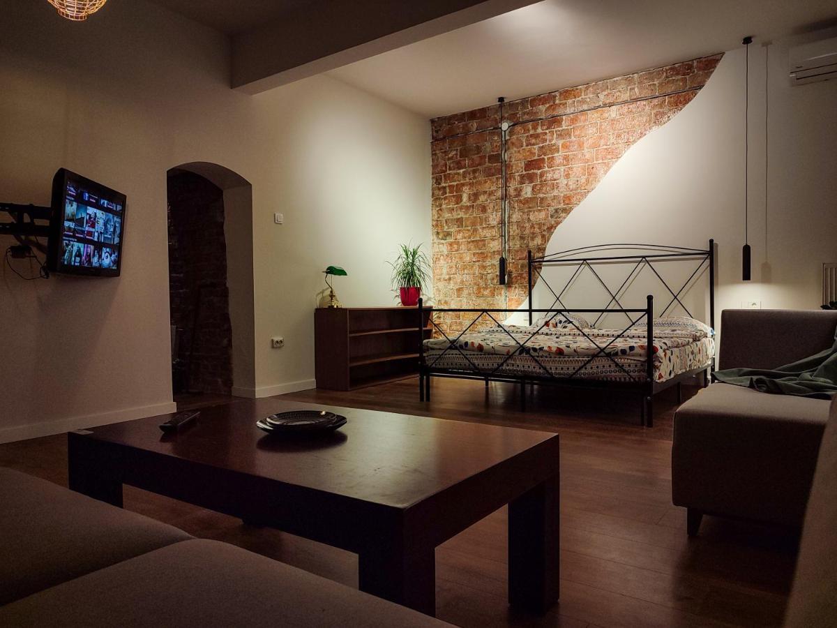 Apartamento Urban Cozy Retreat Pristina Exterior foto